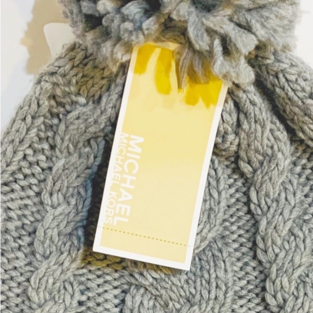 NWT - Michael Kors Grey Pom Pom Cable Knit Beanie - Picture 7 of 9